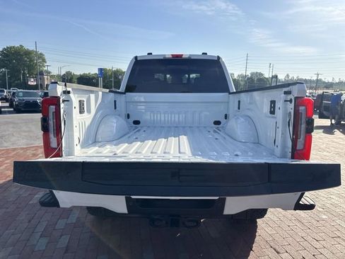 Used 2024 Ford F250 Platinum w/ Tremor Off-Road Package AWD/4WD image 28
