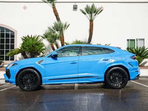 New 2025 Lamborghini Urus SE image 16