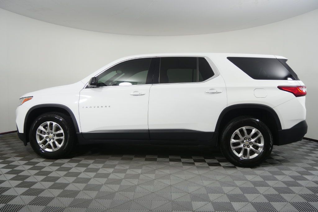 Used 2020 Chevrolet Traverse LS FWD image 2