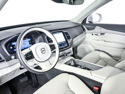 Certified 2024 Volvo XC90 T8 Plus w/ Protection Package Premier AWD/4WD image 6