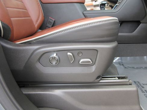 Used 2024 GMC Sierra 1500 Denali Ultimate AWD/4WD image 28