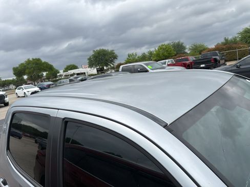 Used 2022 Toyota Tacoma TRD Off-Road image 5