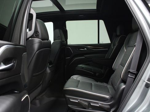 Used 2023 Cadillac Escalade Premium Luxury image 13