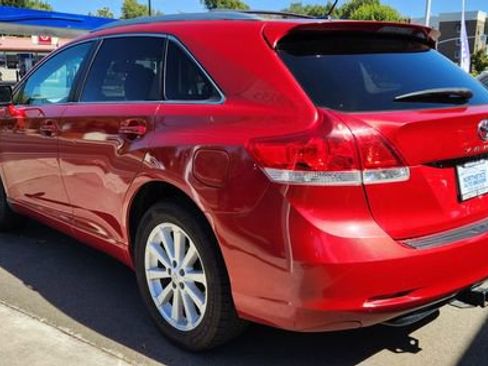 Used 2010 Toyota Venza image 3