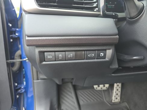 Used 2025 Toyota Camry XSE AWD/4WD image 28