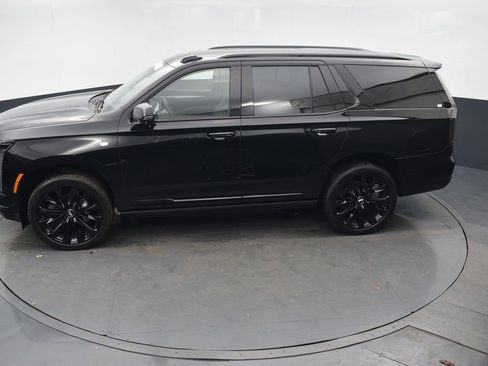 Certified 2026 Cadillac Escalade Platinum Sport w/ LPO, ONYX Package image 44