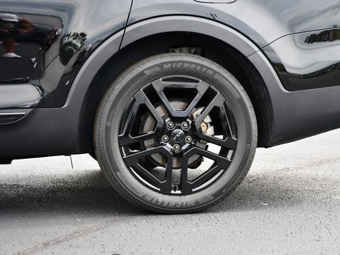 Used 2025 Kia Telluride SX X-Line AWD/4WD image 11