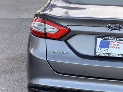 Used 2013 Ford Fusion SE image 6