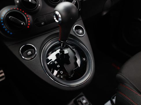 Used 2015 FIAT 500 Abarth image 37