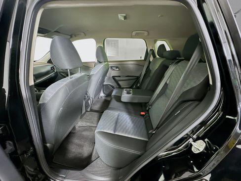Used 2023 Nissan Rogue SV FWD image 26