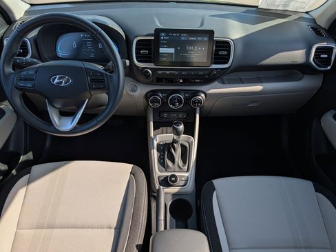 Certified 2026 Hyundai Venue SEL FWD image 10