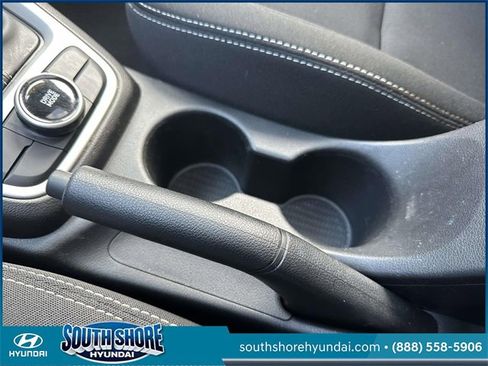 Certified 2023 Hyundai Venue SEL w/ Cargo Package image 33