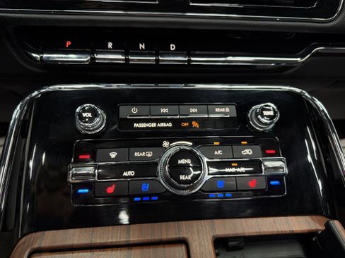 Used 2022 Lincoln Navigator Reserve w/ Equipment Group 201A image 21