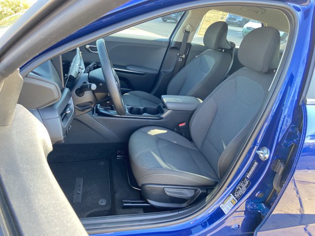 Used 2025 Kia K4 FWD image 18