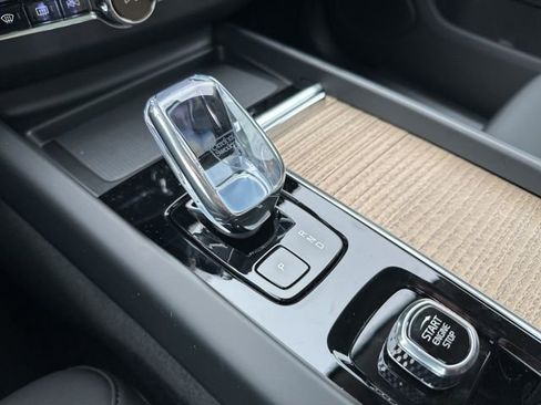 New 2026 Volvo XC60 B5 Core w/ Climate Package image 15