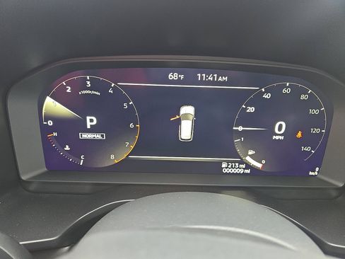 New 2025 Mitsubishi Outlander SE image 16