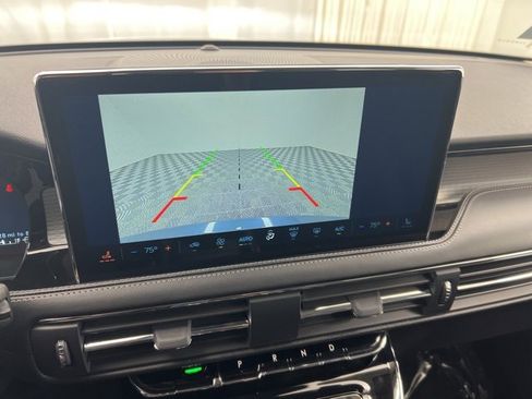 Certified 2025 Lincoln Corsair AWD image 20