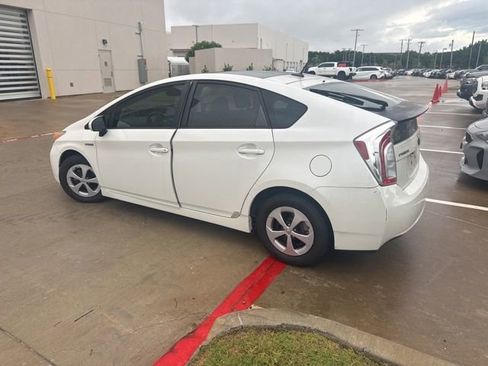 Used 2013 Toyota Prius Four w/ Deluxe Solar Roof Pkg FWD image 4