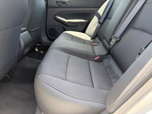 Used 2025 Nissan Altima 2.5 SV AWD/4WD image 19