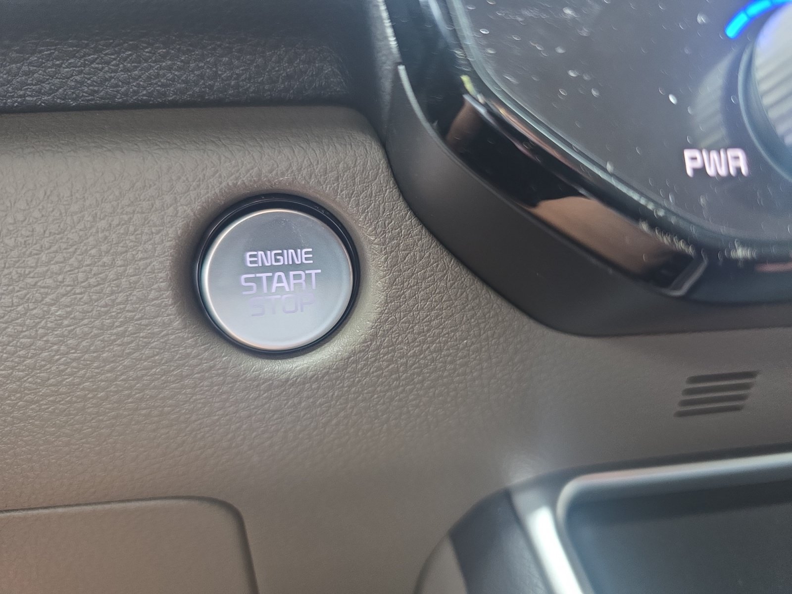 Certified 2026 Kia Carnival FWD image 17