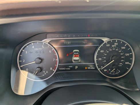 Used 2023 Nissan Rogue SL AWD/4WD image 18