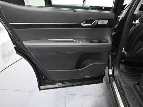 Used 2022 Hyundai Palisade Limited image 18