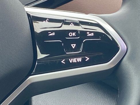 Certified 2024 Volkswagen ID.4 2WD image 9