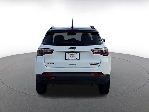 Used 2025 Jeep Compass Trailhawk AWD/4WD image 12