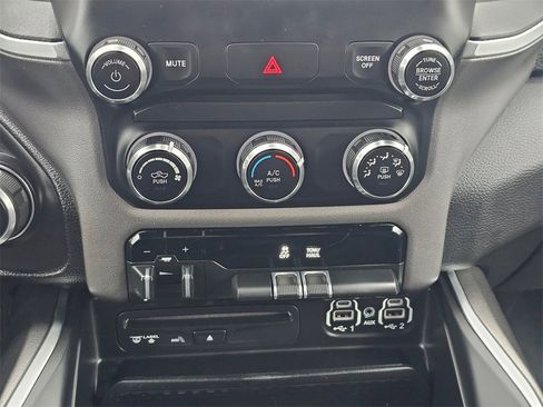 Used 2019 RAM 1500 Big Horn image 16