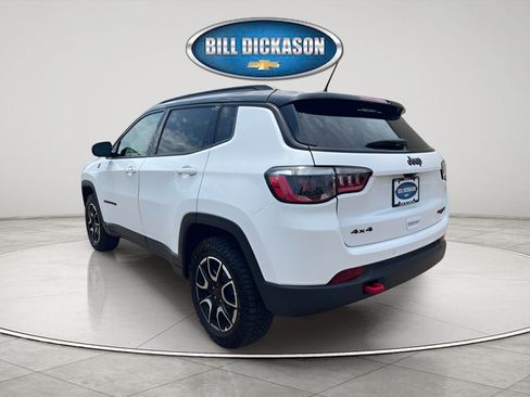 Used 2025 Jeep Compass Trailhawk AWD/4WD image 5