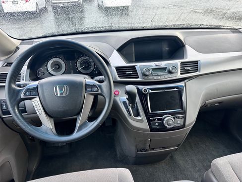 Used 2017 Honda Odyssey EX image 8