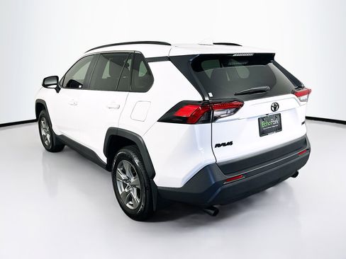 Used 2025 Toyota RAV4 XLE w/ Convenience Package FWD image 5