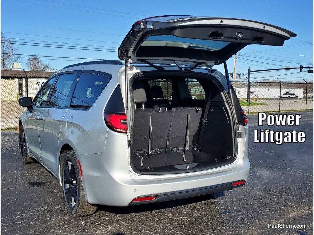 New 2026 Chrysler Pacifica Select w/ S Appearance Package FWD image 14