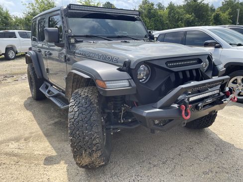Used 2023 Jeep Wrangler Unlimited Sport AWD/4WD image 2