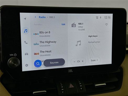 Used 2023 Toyota RAV4 XLE Premium image 14