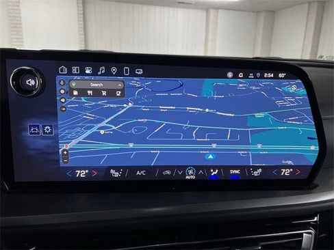 New 2025 Chevrolet Traverse LT w/ Enhanced Driving Package image 14