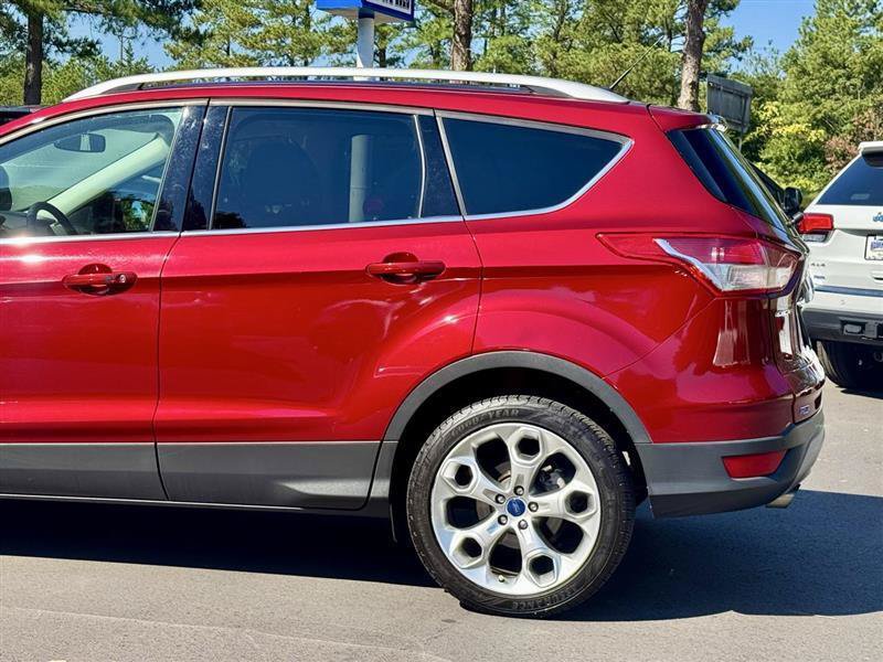 Used 2014 Ford Escape Titanium w/ Equipment Group 401A FWD image 3