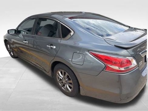 Used 2015 Nissan Altima 2.5 S w/ Special Edition Package image 11