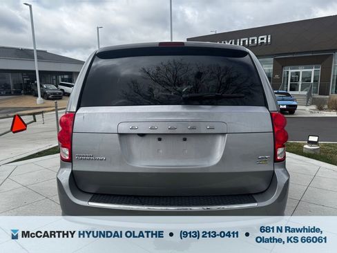 Used 2017 Dodge Grand Caravan GT image 11