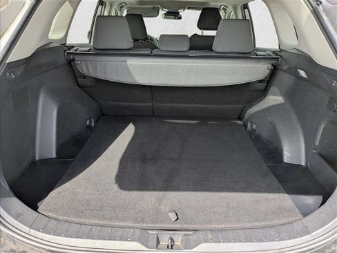 Used 2021 Toyota RAV4 XLE w/ Convenience Package image 29