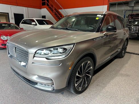 Used 2020 Lincoln Aviator Reserve w/ Equipment Group 202A AWD/4WD image 9