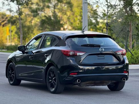 Used 2017 MAZDA MAZDA3 Sport FWD image 6