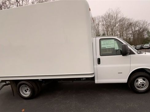 New 2025 GMC Savana 3500 w/ Power Convenience Package image 2