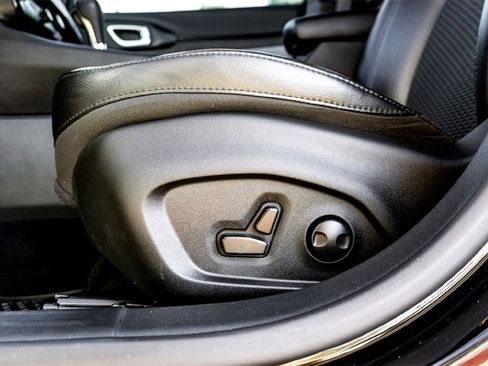 Used 2023 Jeep Compass Latitude w/ Convenience Group image 12