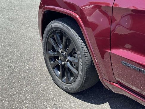 Used 2021 Jeep Grand Cherokee Laredo X RWD image 15