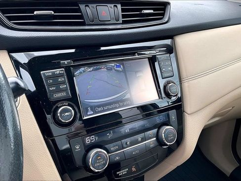 Used 2017 Nissan Rogue SL w/ SL Premium Package AWD/4WD image 21