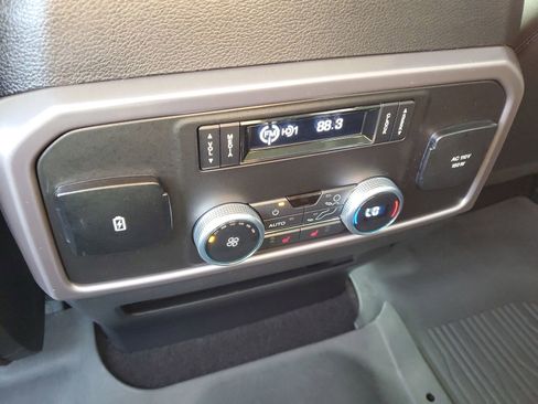 Used 2021 Ford Expedition Platinum image 13