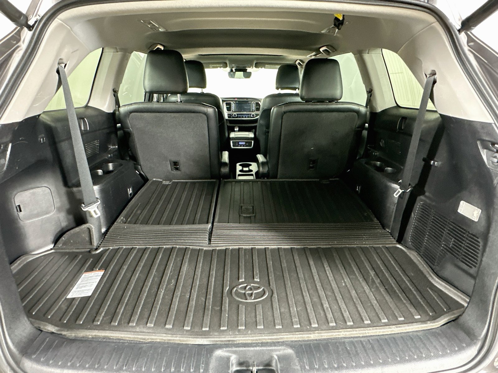 Used 2018 Toyota Highlander Limited AWD/4WD image 41