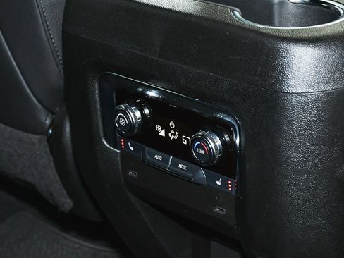 Used 2025 GMC Yukon Denali image 51