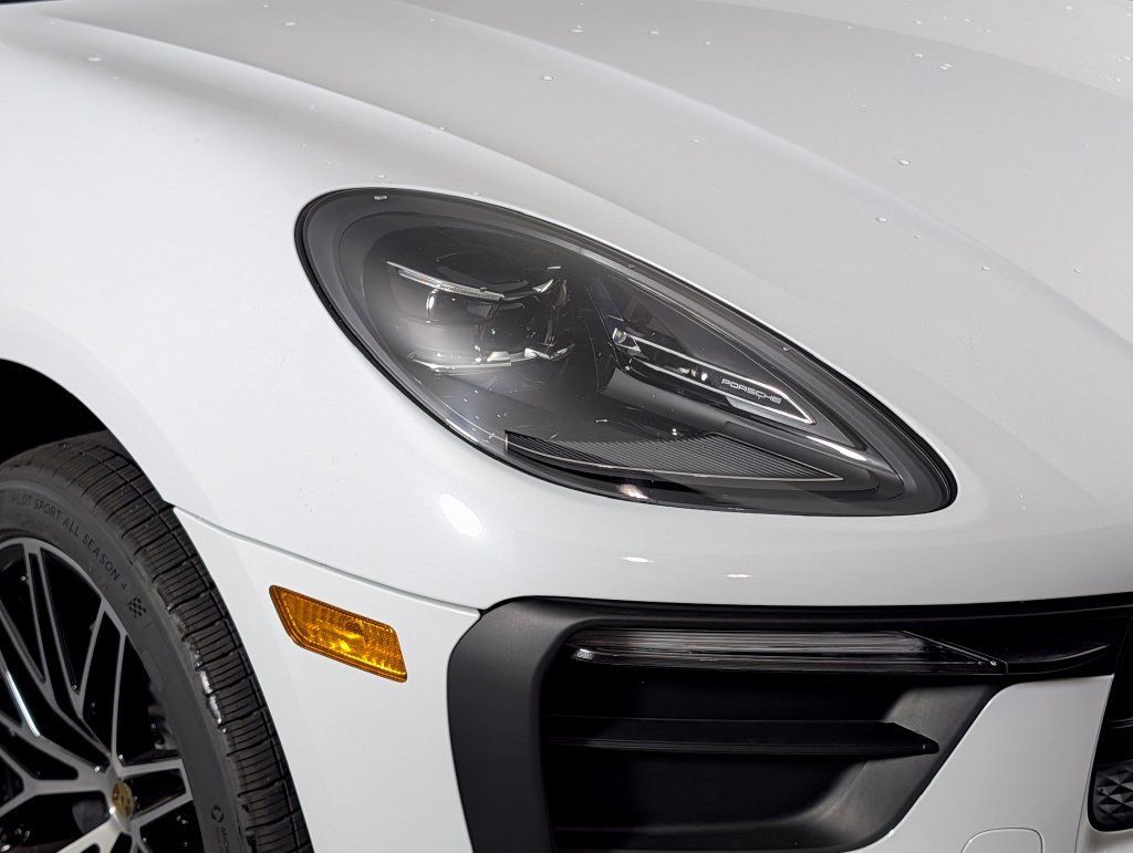 New 2026 Porsche Macan AWD/4WD image 15
